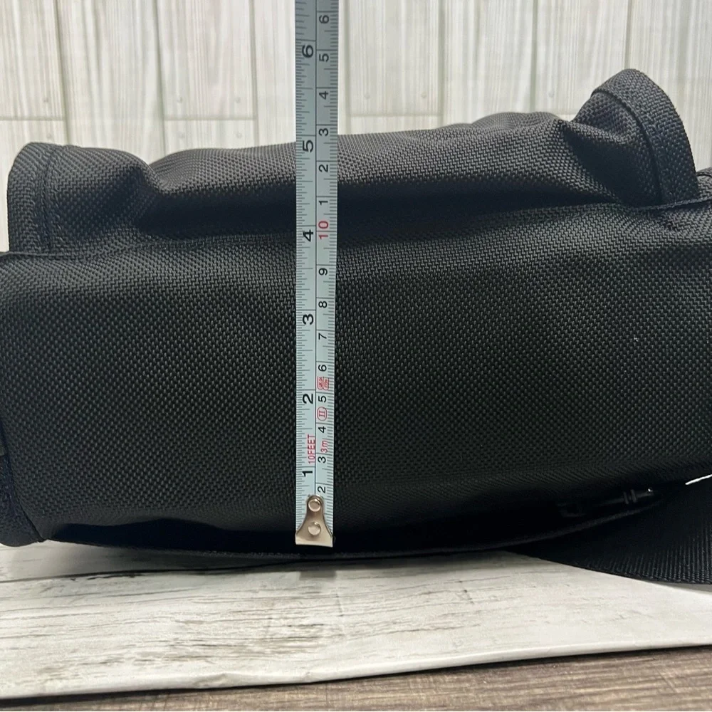 TUMI Black Crossbody Messenger Bag Travel Shoulder Laptop Work Bag